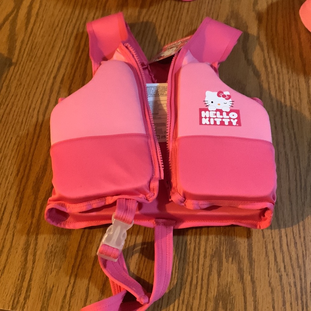 Life jacket - Picture 2 of 4
